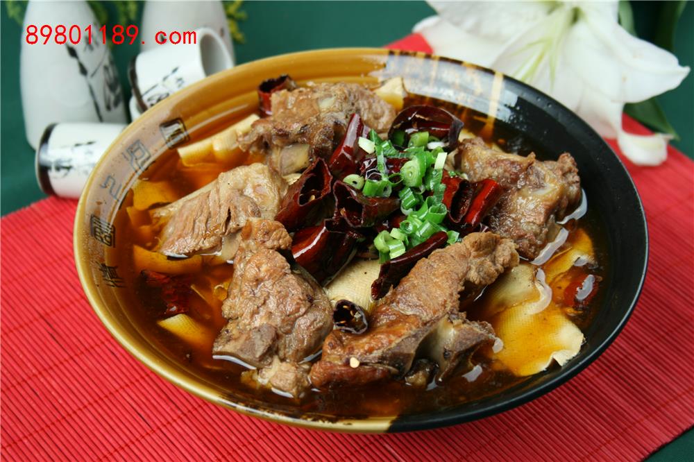 脊骨炖干豆腐